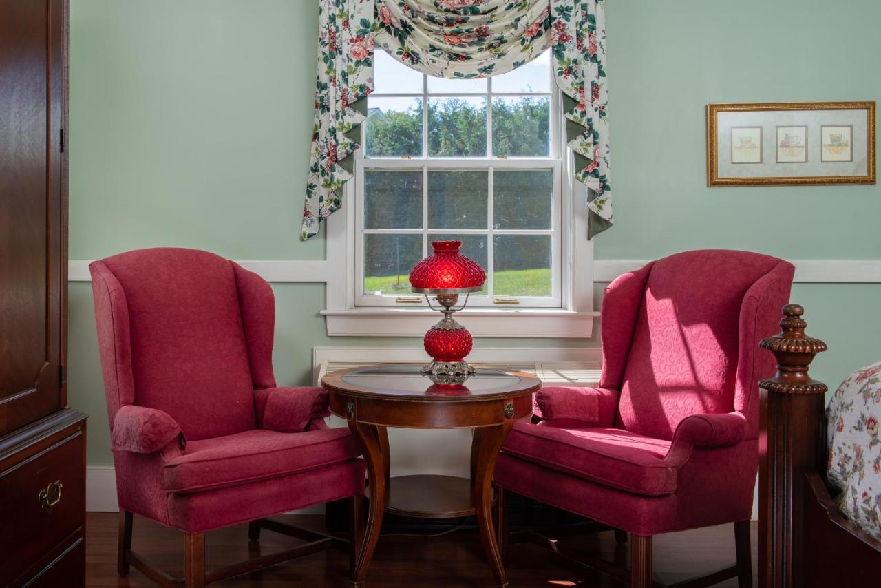 Strong House Inn Vergennes Экстерьер фото