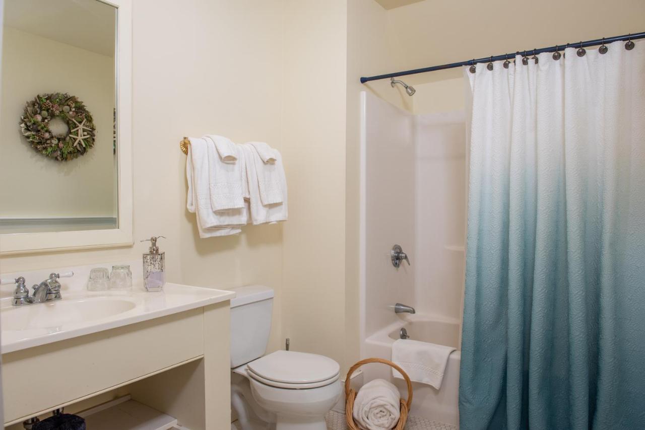 Strong House Inn Vergennes Экстерьер фото
