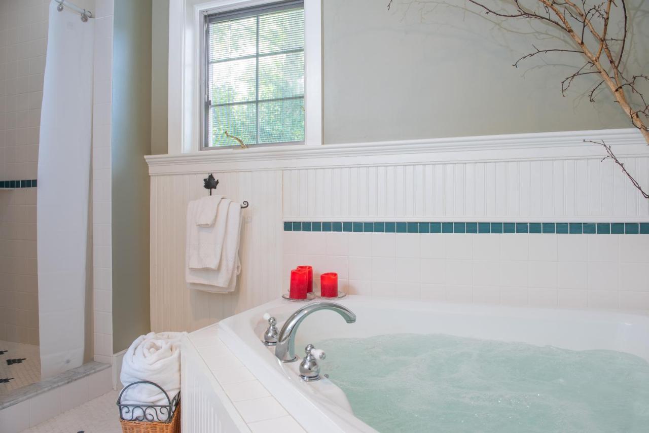 Strong House Inn Vergennes Экстерьер фото
