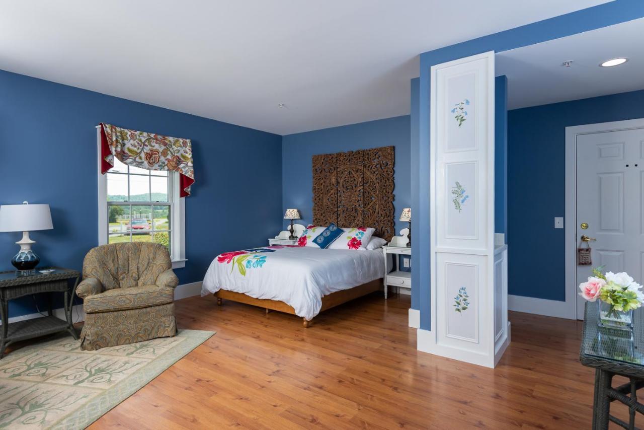 Strong House Inn Vergennes Экстерьер фото