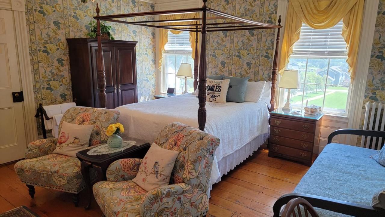 Strong House Inn Vergennes Экстерьер фото