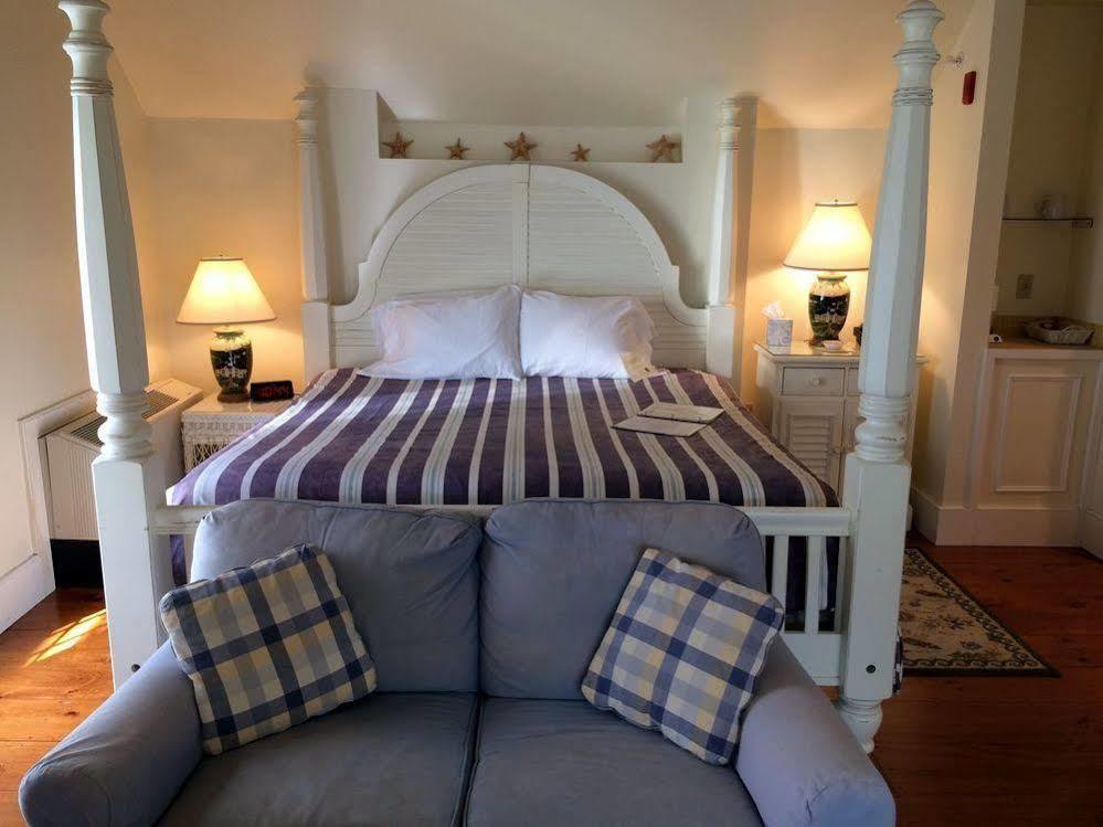 Strong House Inn Vergennes Экстерьер фото