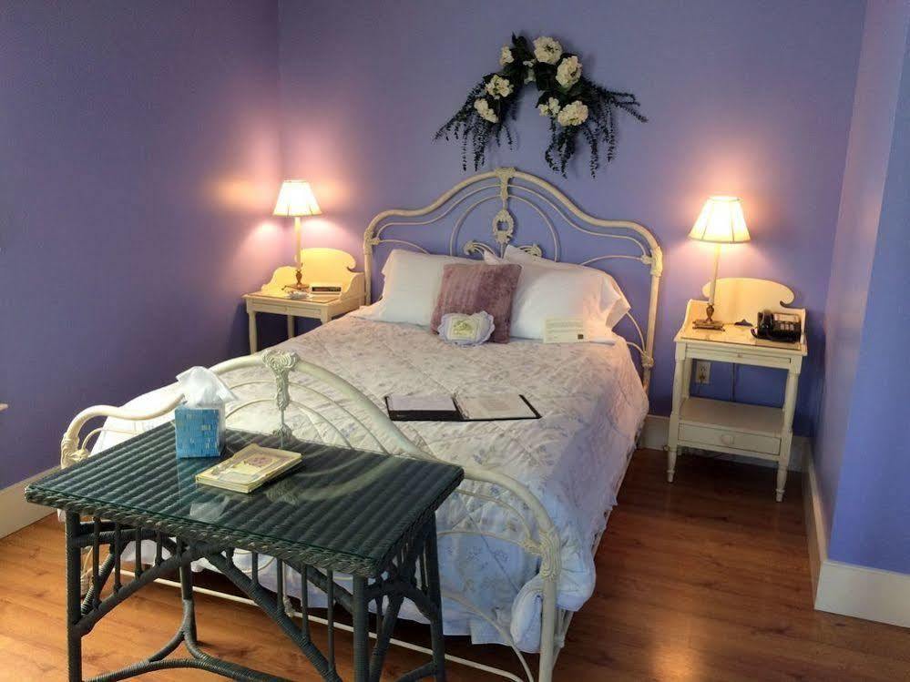 Strong House Inn Vergennes Экстерьер фото