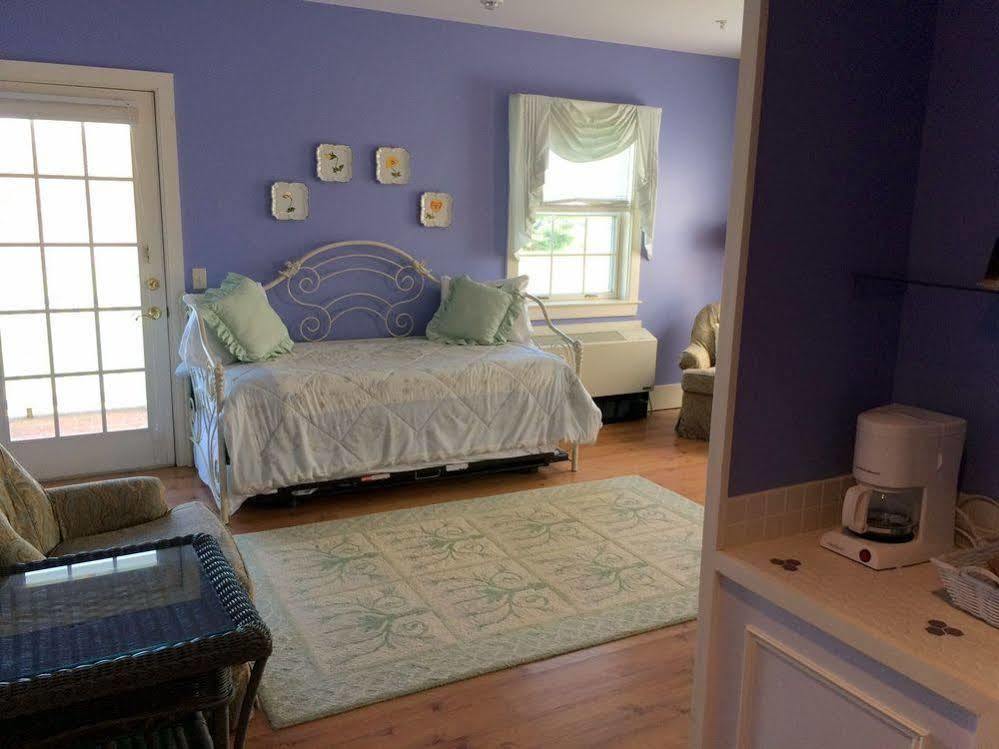 Strong House Inn Vergennes Экстерьер фото