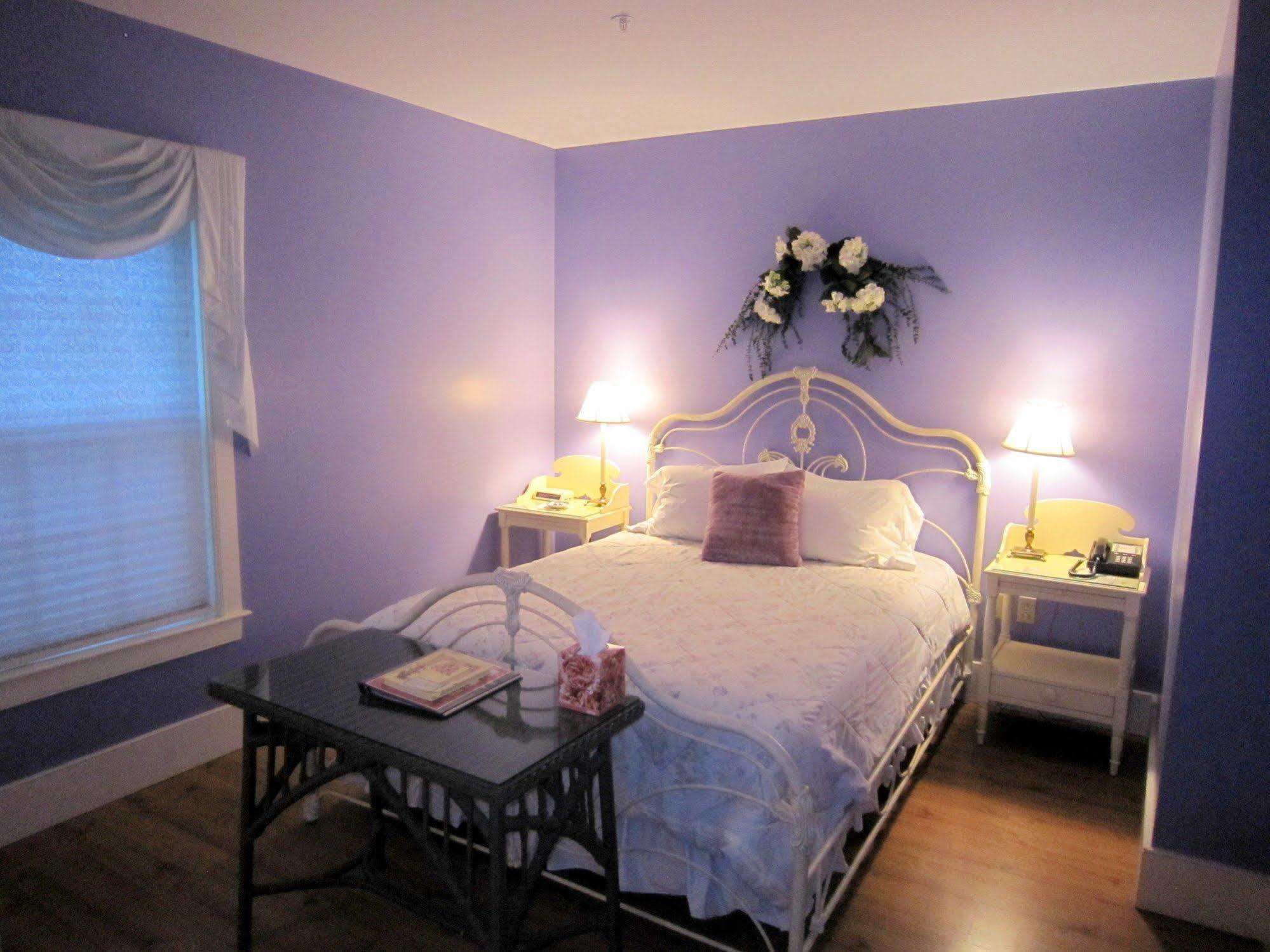 Strong House Inn Vergennes Экстерьер фото