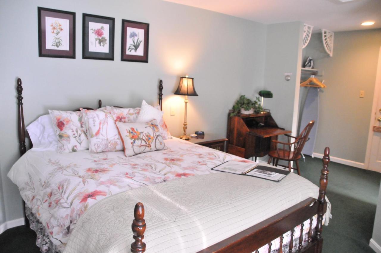 Strong House Inn Vergennes Экстерьер фото