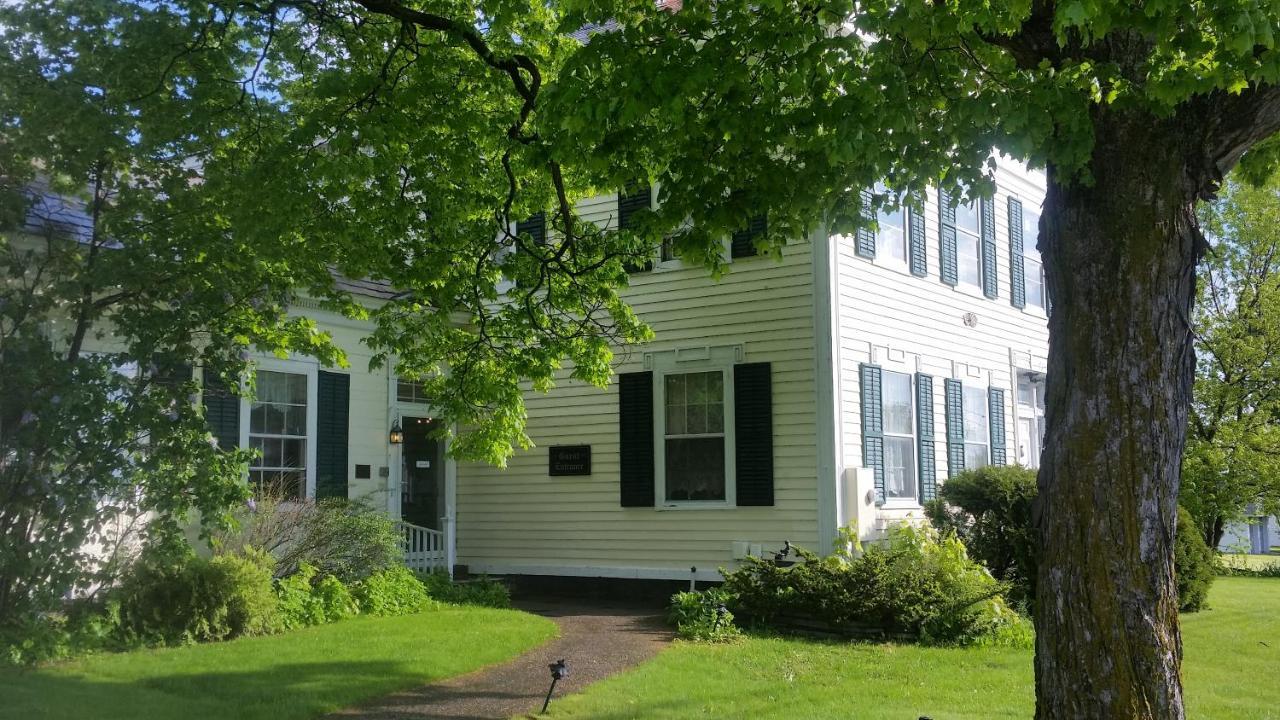 Strong House Inn Vergennes Экстерьер фото