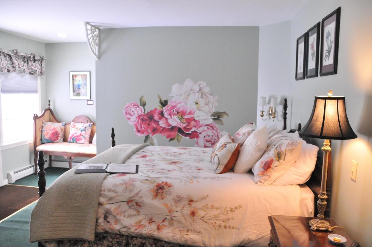 Strong House Inn Vergennes Экстерьер фото